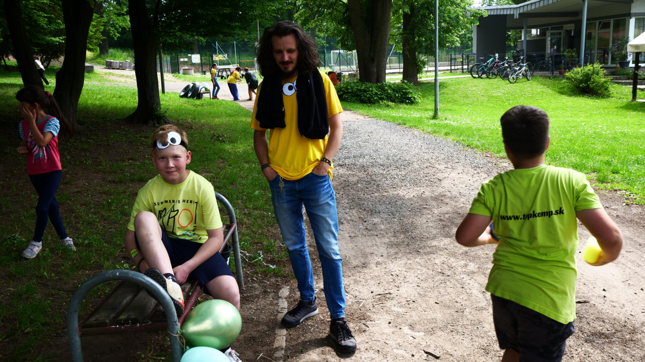 Deň deti s Mimoňmi 31. 5. 2025 Deň deti s Mimoňmi 31. 5. 2025 v Parku sv. Cyrila a Metoda Kapušany Deň deti s Mimoňmi 31. 5. 2025 Deň deti s Mimoňmi 31. 5. 2025 v Parku sv. Cyrila a Metoda Kapušany