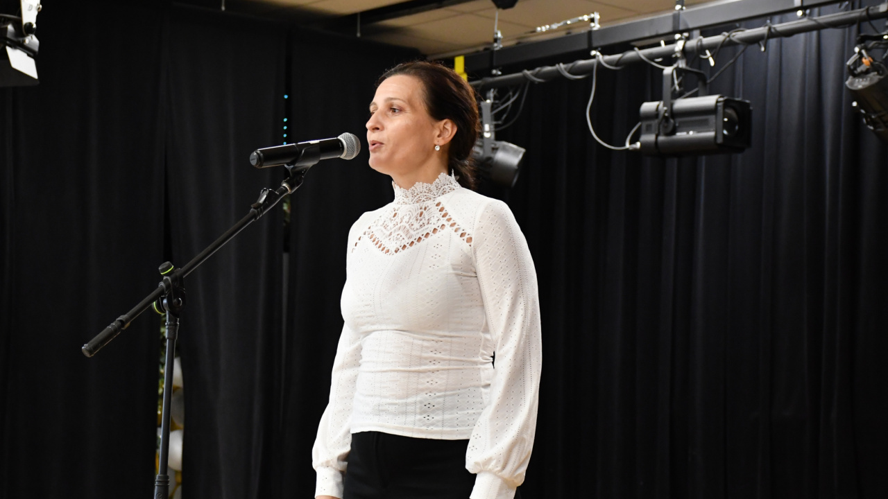 Úcta k starším 12. 10. 2025 Kultúrny dom V Kultúrnom dome v Kapušanoch sa dnes konalo tradičné stretnutie so seniormi z našej obce Tohtoroční jubilanti si odniesli malý darček, nech im prinesie radosť a úsmev Počas popoludnia nechýbalo chutné pohostenie a program, ktorý pripravili žiaci a u Úcta k starším 12. 10. 2025 Kultúrny dom V Kultúrnom dome v Kapušanoch sa dnes konalo tradičné stretnutie so seniormi z našej obce Tohtoroční jubilanti si odniesli malý darček, nech im prinesie radosť a úsmev Počas popoludnia nechýbalo chutné pohostenie a program, ktorý pripravili žiaci a u