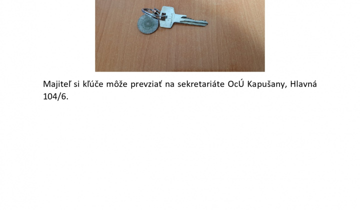 Fotka - Oznam na križovatke ul. Tehelná a Kráľovská sa našli kľúče